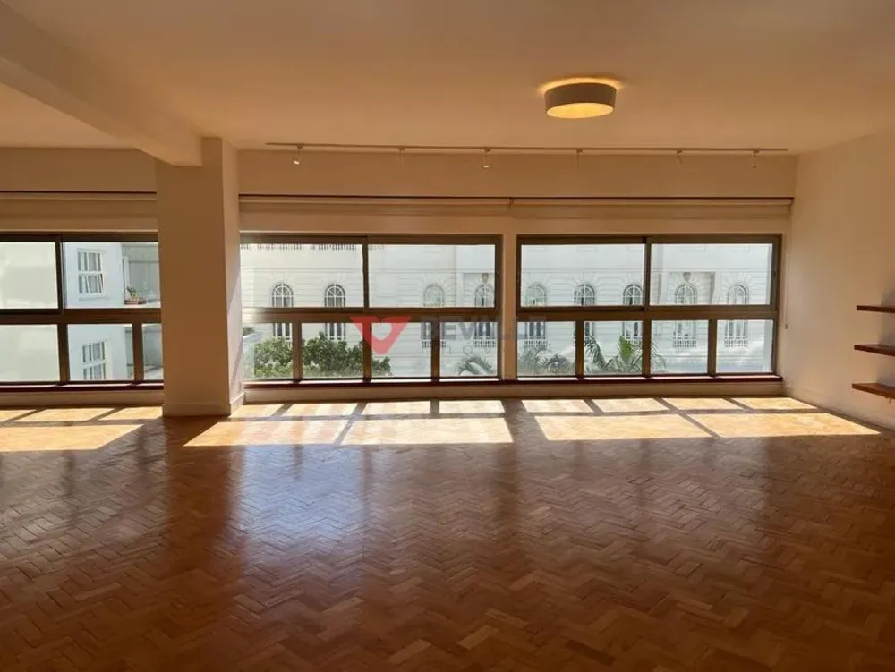 Apartamento, 3 quartos, 300 m² - Foto 1