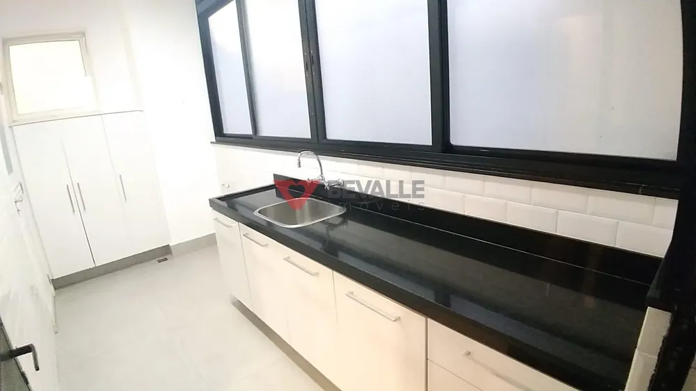 Apartamento, 3 quartos, 300 m² - Foto 1