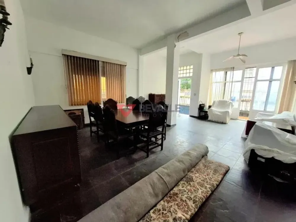 Casa, 6 quartos, 238 m² - Foto 4