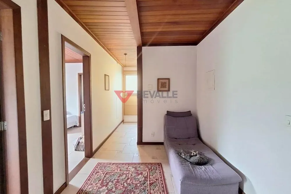 Casa, 6 quartos, 224 m² - Foto 3