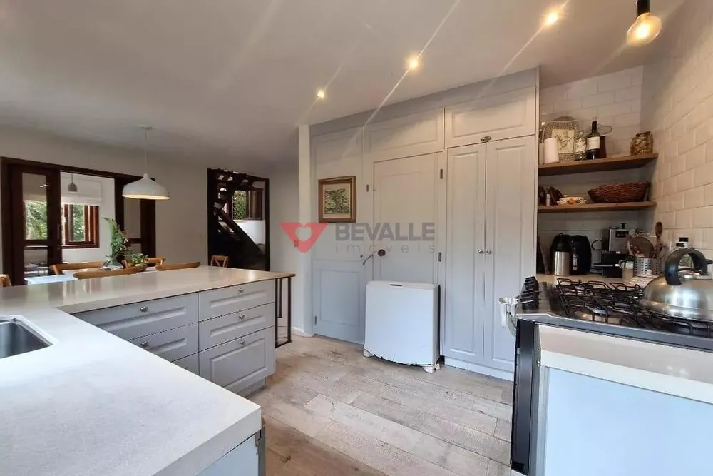 Casa, 6 quartos, 224 m² - Foto 8