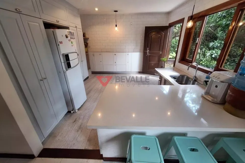 Casa, 6 quartos, 224 m² - Foto 25