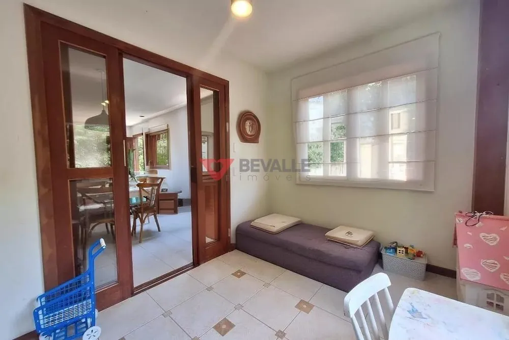 Casa, 6 quartos, 224 m² - Foto 4