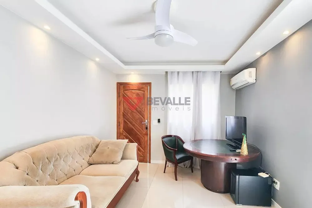 Casa, 4 quartos, 141 m² - Foto 1