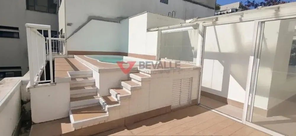 Cobertura, 3 quartos, 270 m² - Foto 1