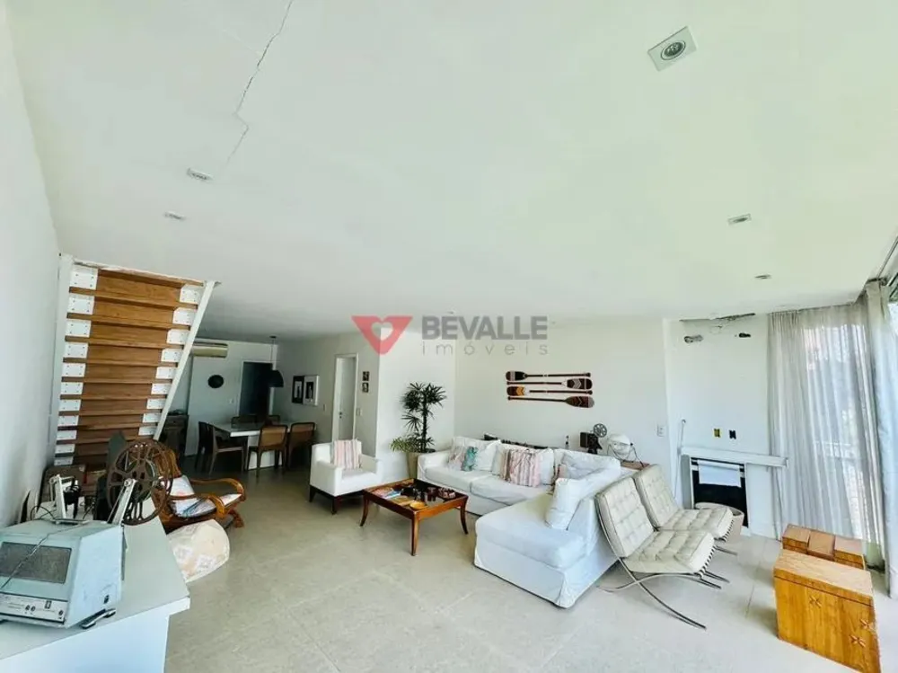 Cobertura, 3 quartos, 220 m² - Foto 3