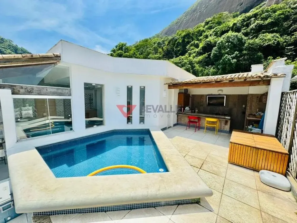 Cobertura, 3 quartos, 220 m² - Foto 1