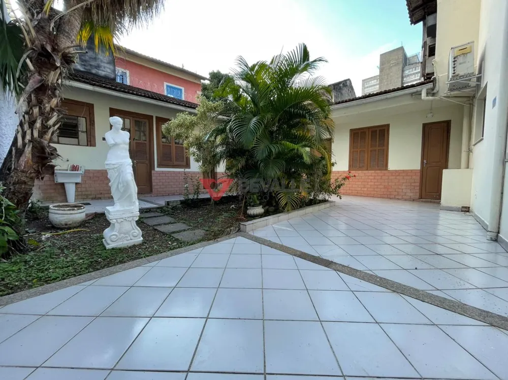 Casa, 5 quartos, 302 m² - Foto 1