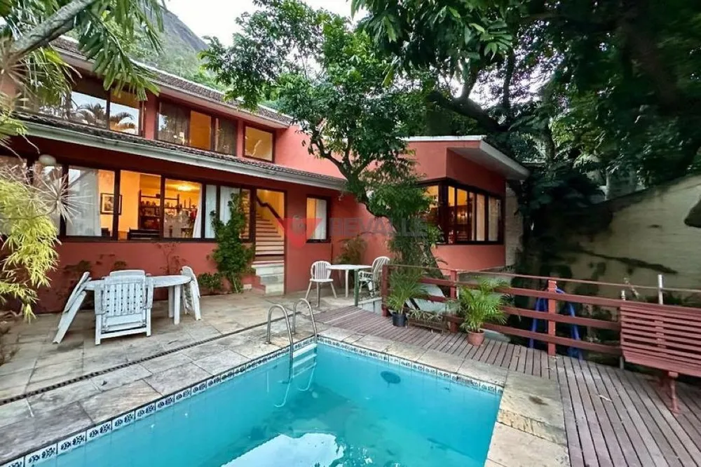 Casa, 3 quartos, 216 m² - Foto 2