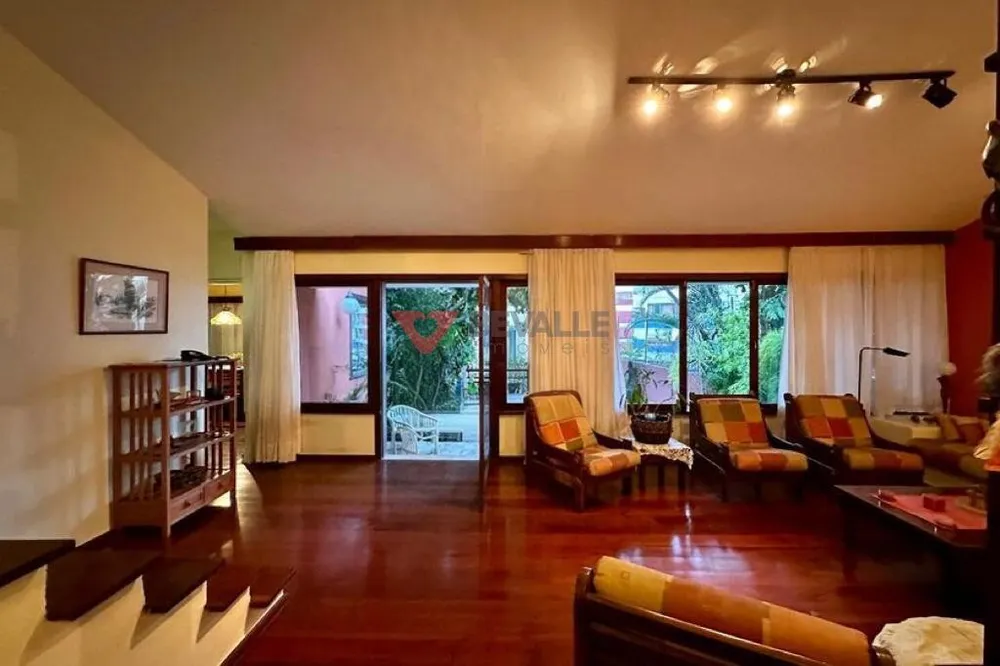 Casa, 3 quartos, 216 m² - Foto 8