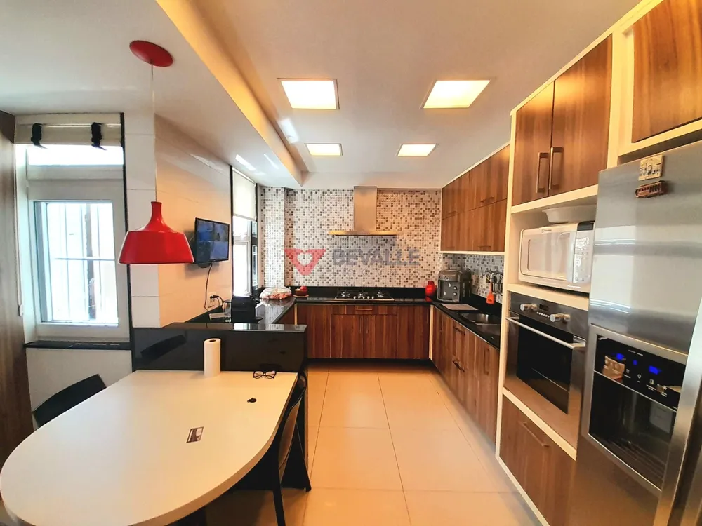 Apartamento, 3 quartos, 202 m² - Foto 11