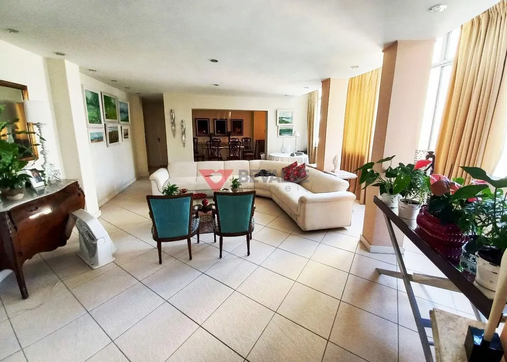Apartamento, 3 quartos, 245 m² - Foto 1