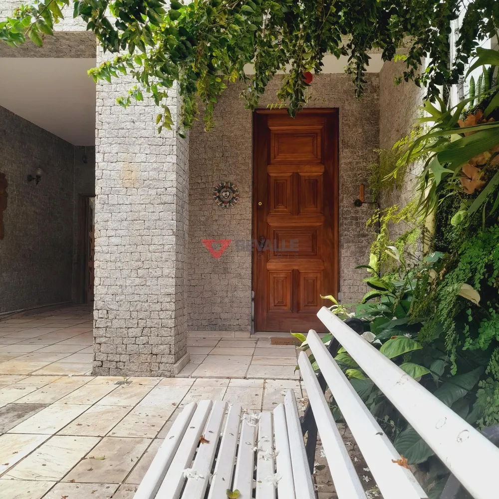 Casa, 7 quartos, 300 m² - Foto 1