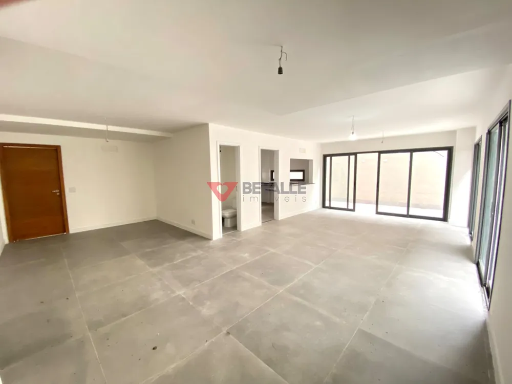 Apartamento, 3 quartos, 210 m² - Foto 1
