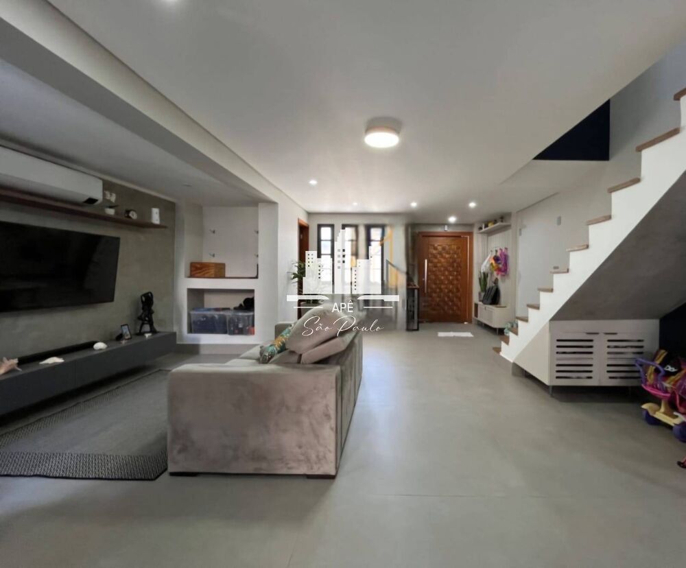 Casa à venda com 3 quartos, 141m² - Foto 1