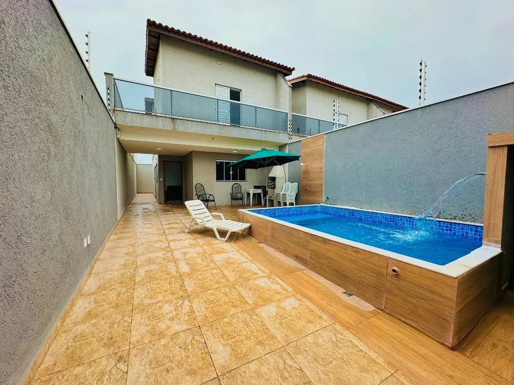 Casa, 4 quartos, 115 m² - Foto 1