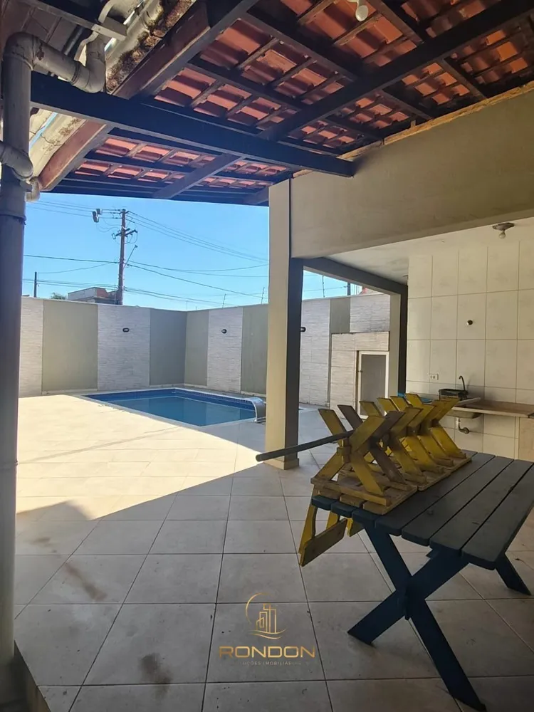 Casa, 3 quartos, 197 m² - Foto 2