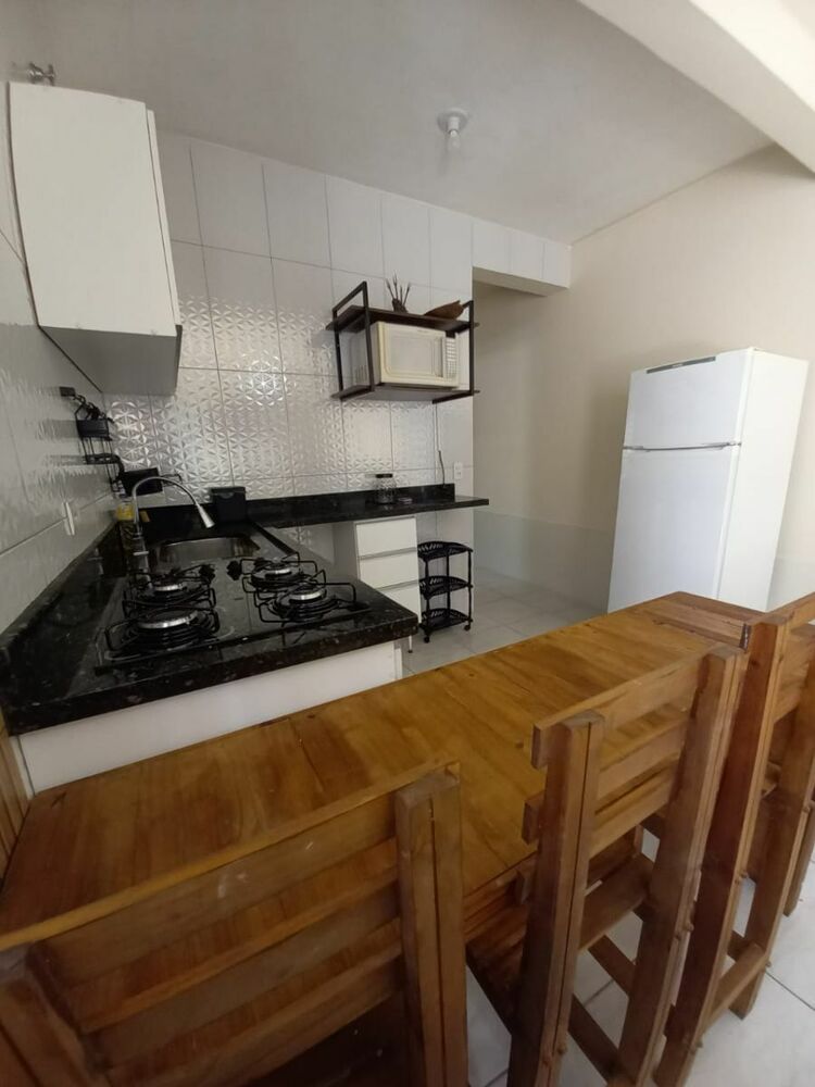 Casa à venda com 2 quartos, 65m² - Foto 1