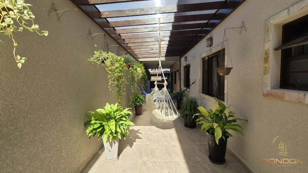 Casa à venda com 5 quartos, 395m² - Foto 1
