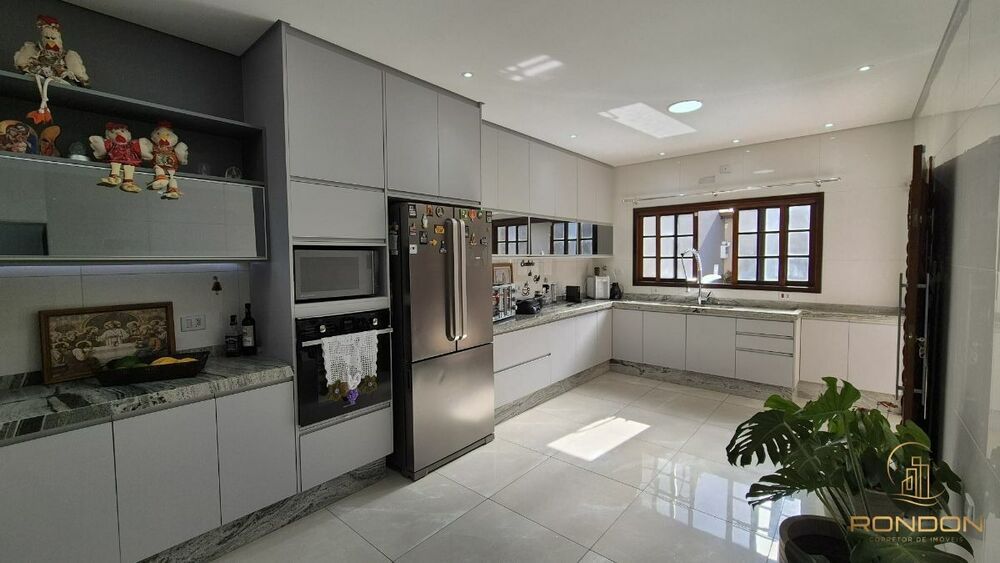 Casa à venda com 5 quartos, 395m² - Foto 4