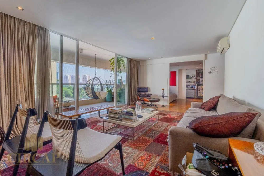 Apartamento, 3 quartos, 248 m² - Foto 1