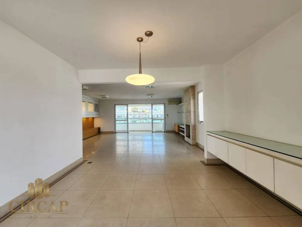 Apartamento, 3 quartos, 230 m² - Foto 10