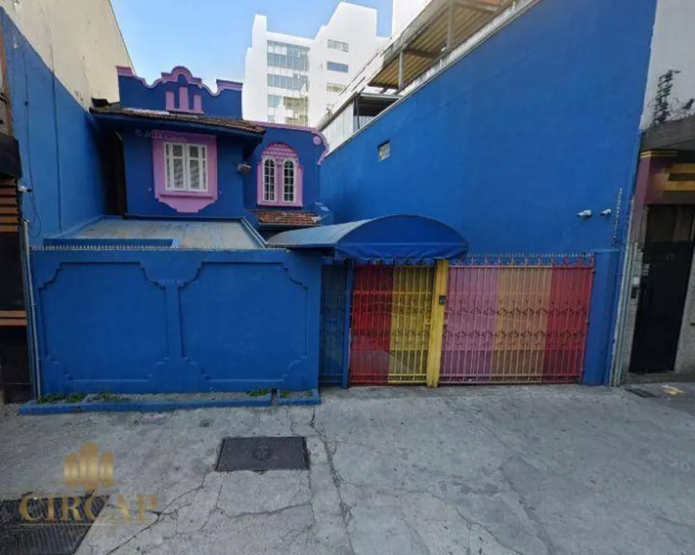 Sobrado, 8 quartos, 408 m² - Foto 1
