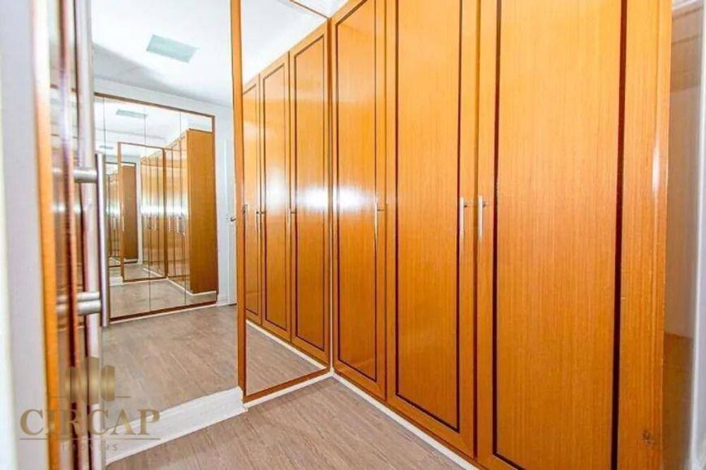 Apartamento à venda com 3 quartos, 167m² - Foto 11