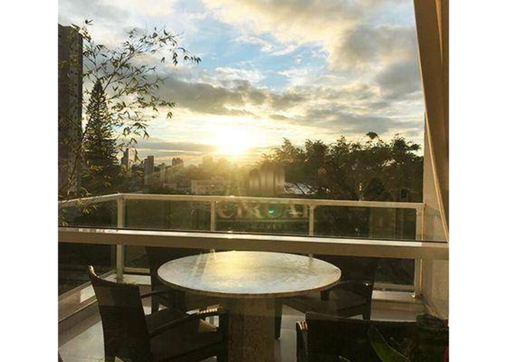 Apartamento, 3 quartos, 230 m² - Foto 1