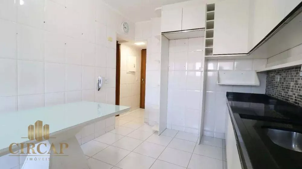 Apartamento à venda com 3 quartos, 101m² - Foto 2