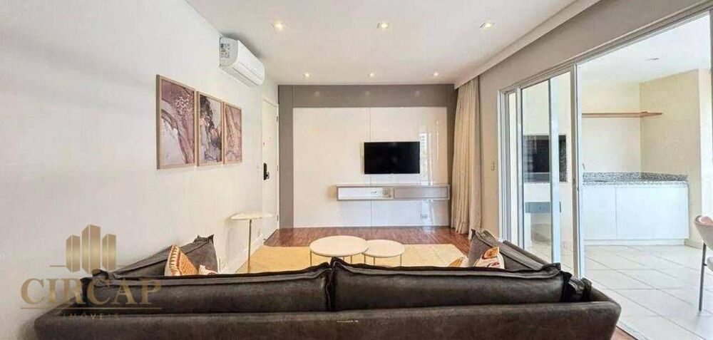 Apartamento para alugar com 3 quartos, 135m² - Foto 2