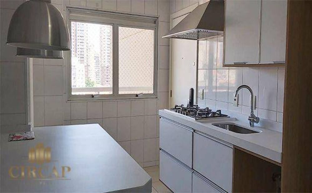 Apartamento para alugar com 3 quartos, 135m² - Foto 9