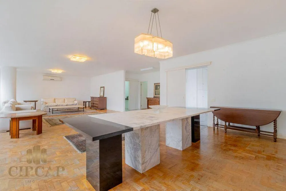 Apartamento, 3 quartos, 270 m² - Foto 1