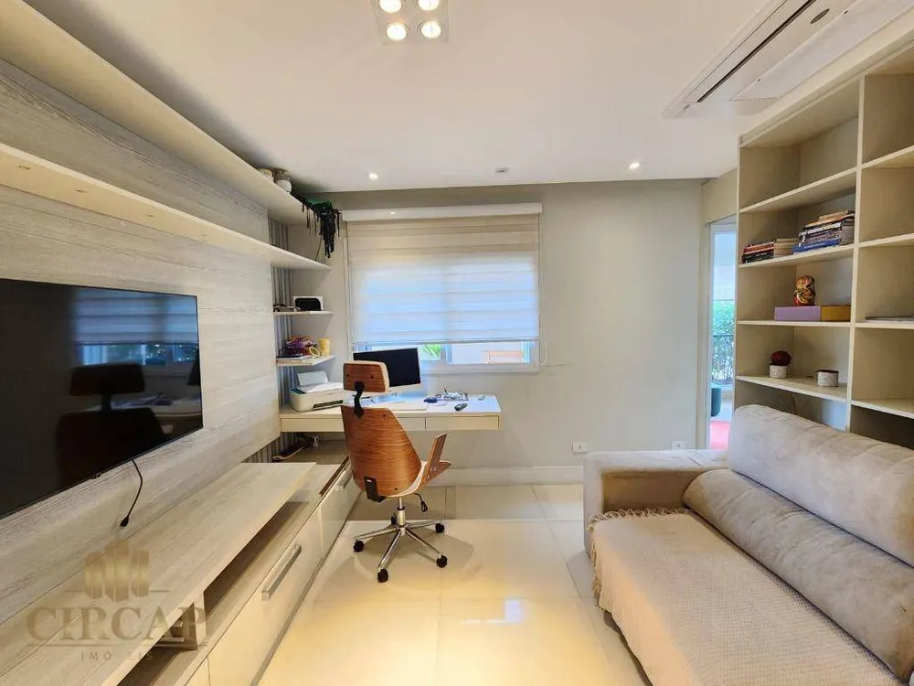Apartamento, 3 quartos, 215 m² - Foto 2