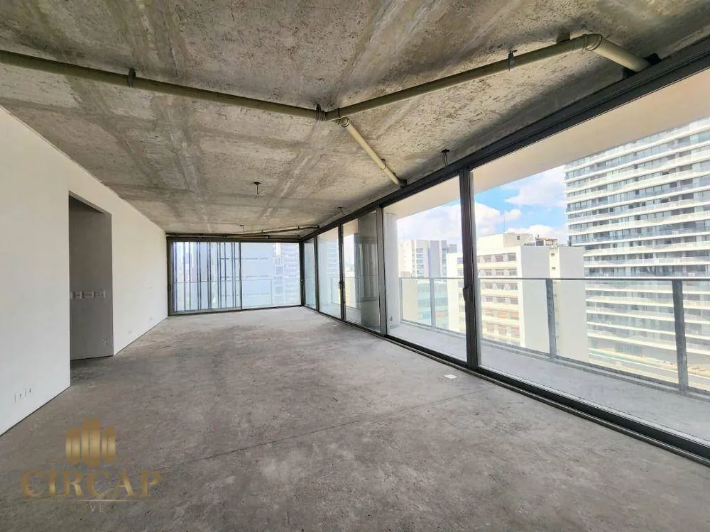 Apartamento, 3 quartos, 232 m² - Foto 1