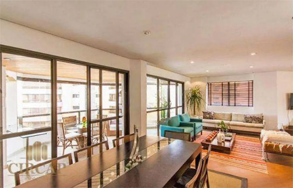 Apartamento, 3 quartos, 245 m² - Foto 1