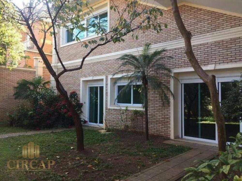 Sobrado à venda com 5 quartos, 845m² - Foto 1