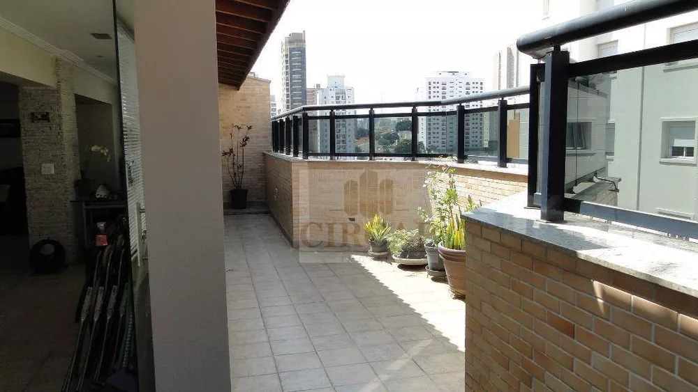 Cobertura à venda com 3 quartos, 256m² - Foto 2