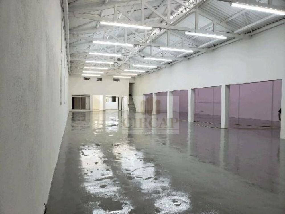 Loja-Salão, 840 m² - Foto 1