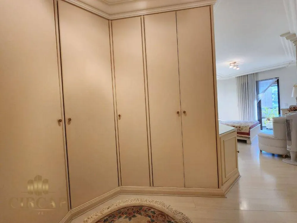 Apartamento, 4 quartos, 245 m² - Foto 1