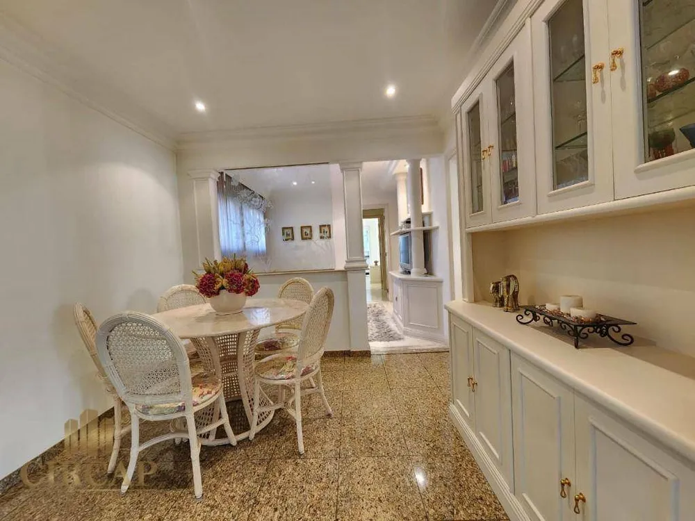 Apartamento, 4 quartos, 245 m² - Foto 11
