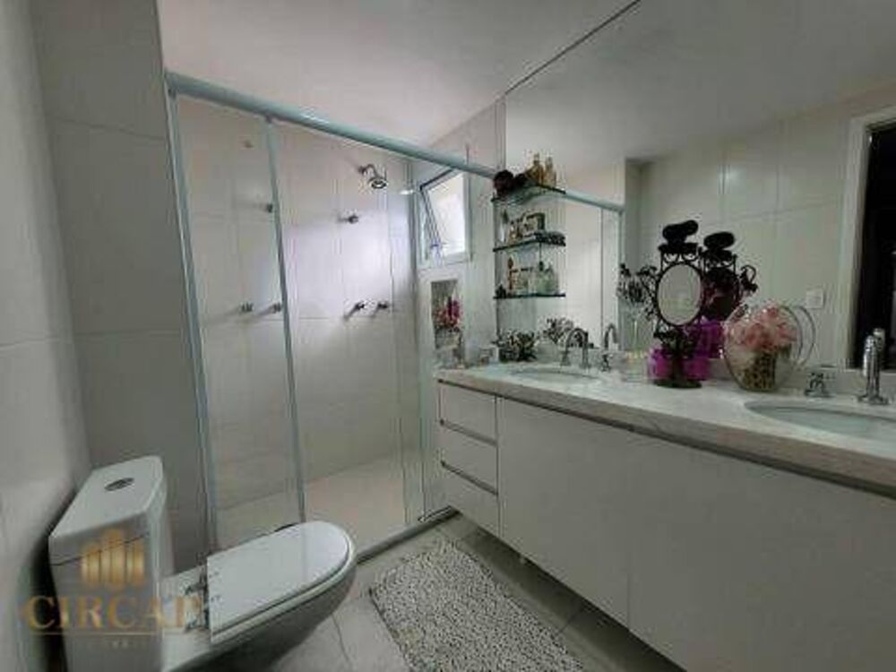 Apartamento, 4 quartos, 242 m² - Foto 2