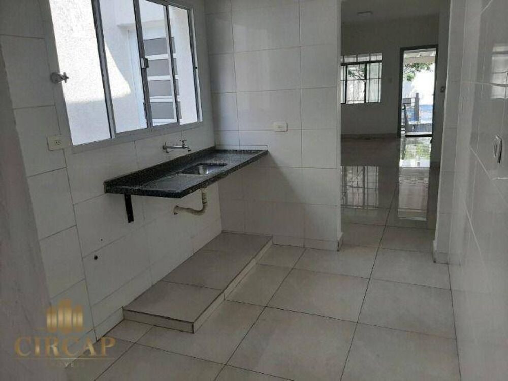 Casa para alugar com 1 quarto, 70m² - Foto 4