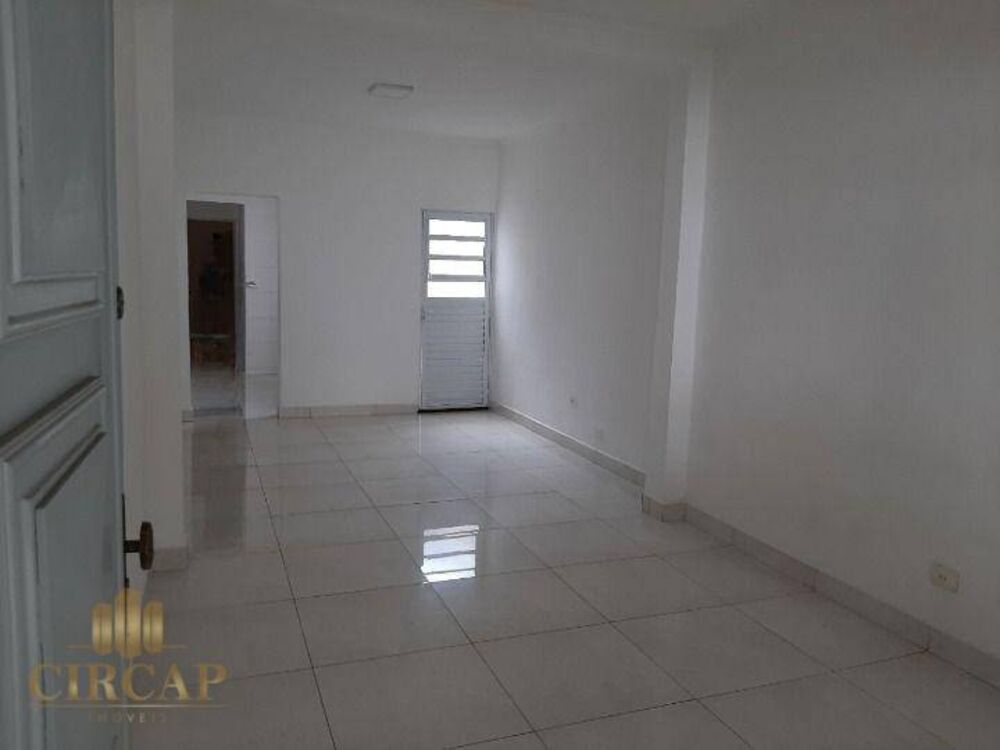 Casa para alugar com 1 quarto, 70m² - Foto 1