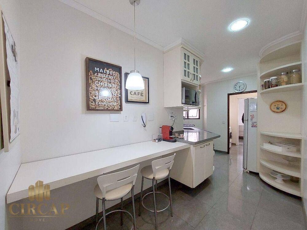 Apartamento à venda com 3 quartos, 114m² - Foto 3