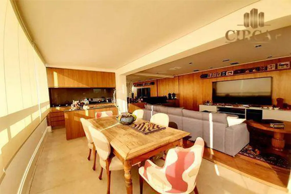 Cobertura, 3 quartos, 244 m² - Foto 1