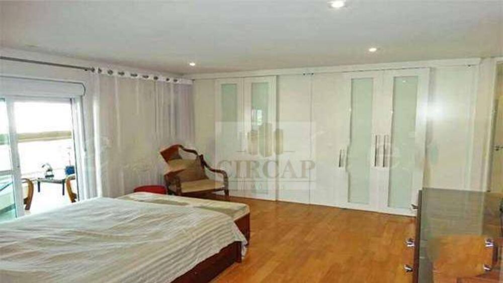 Cobertura para alugar com 3 quartos, 330m² - Foto 12