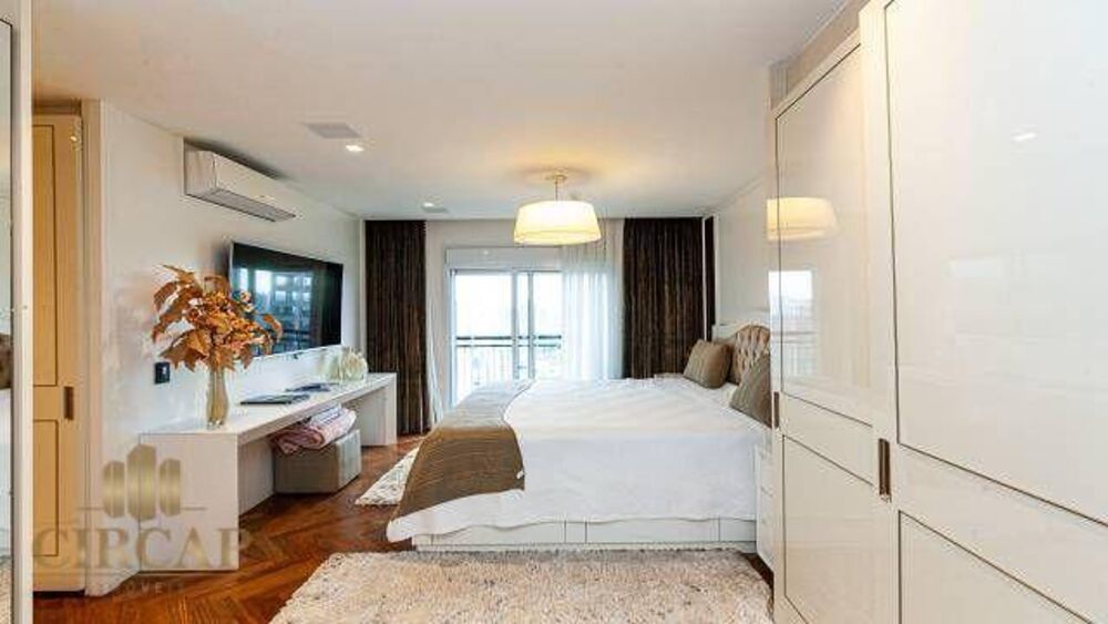 Apartamento, 3 quartos, 266 m² - Foto 2
