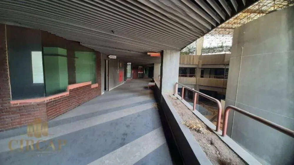 Loja-Salão, 7115 m² - Foto 1