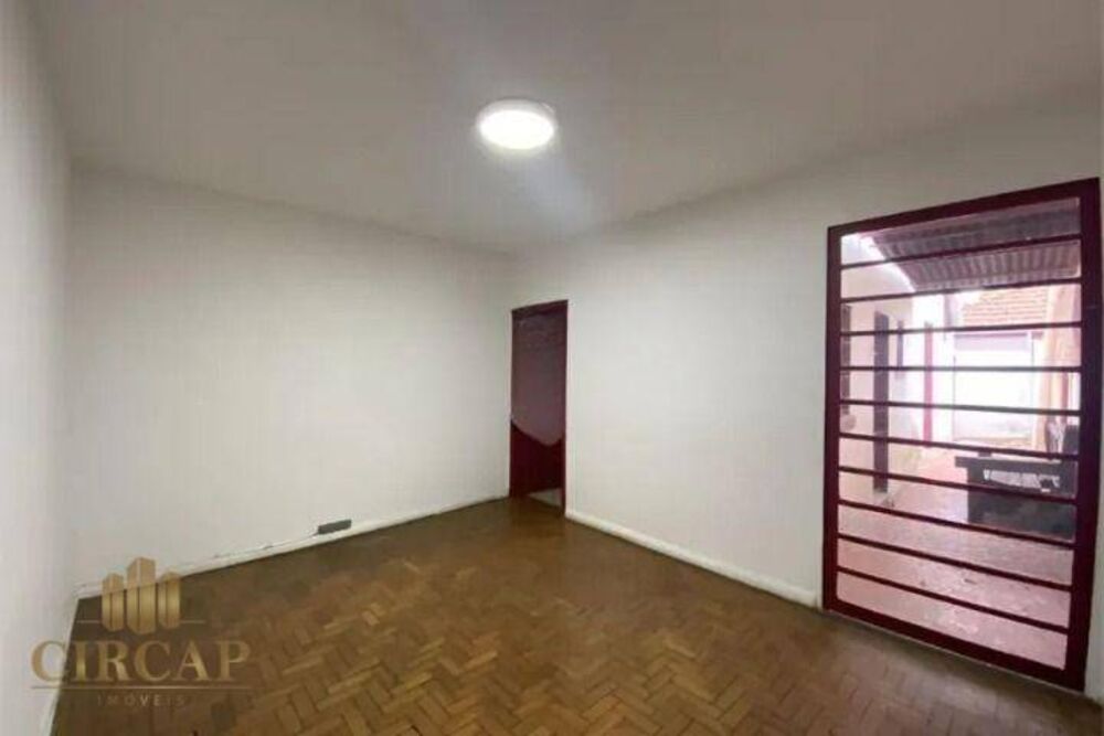 Casa à venda e aluguel com 3 quartos, 200m² - Foto 6